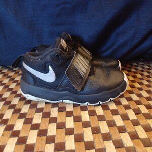 Nike Nike Little Boys' Team Hustle D8 Basketball Sneakers Sneakers Black Size 12